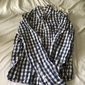 Men’s long sleeve dress shirt. Size medium.